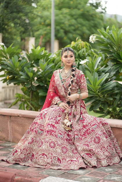 Stunning bridal makeup by best makeup artist in Jagatpura